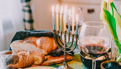 洛里昂队在主场比赛中力克对手，展现出强大实力